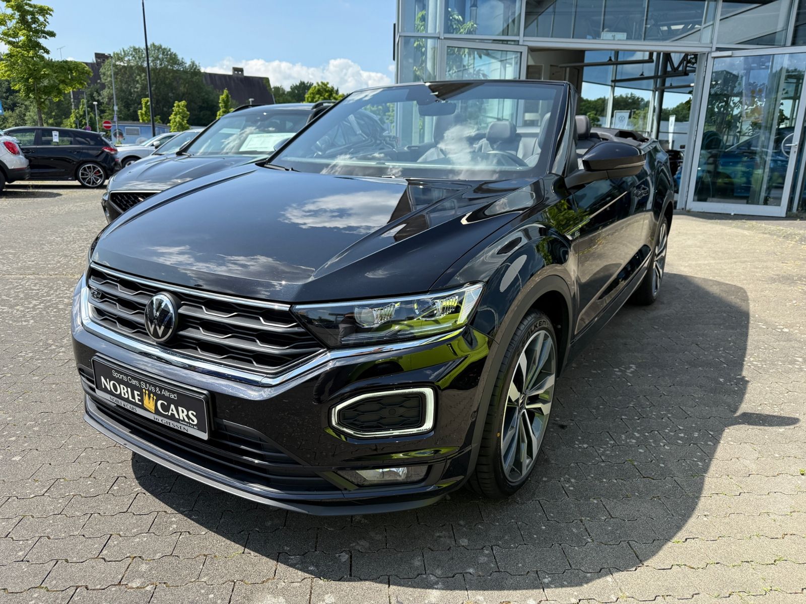 Fahrzeugabbildung Volkswagen T-Roc Cabriolet R-Line AHK LED NAVI ALU
