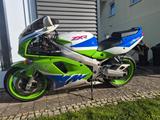 Kawasaki ZXR 750 (Typ L) - KAWASAKI ZXR
