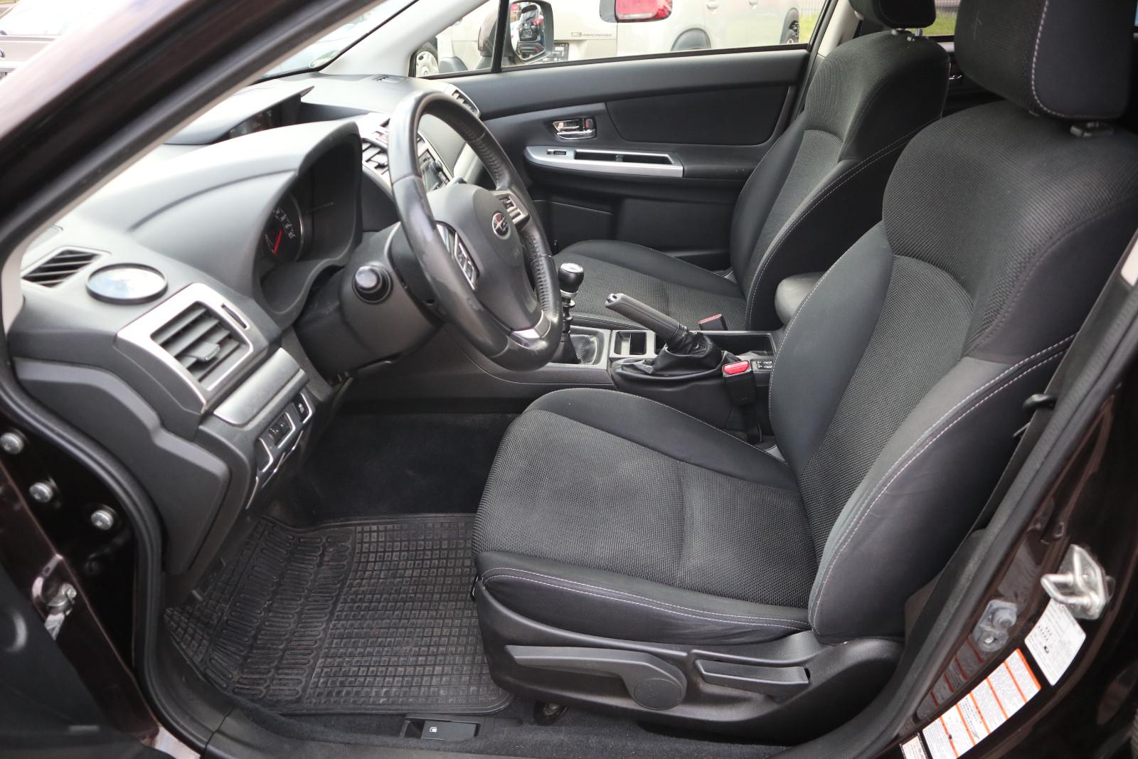 Subaru XV 2012 — photo 12