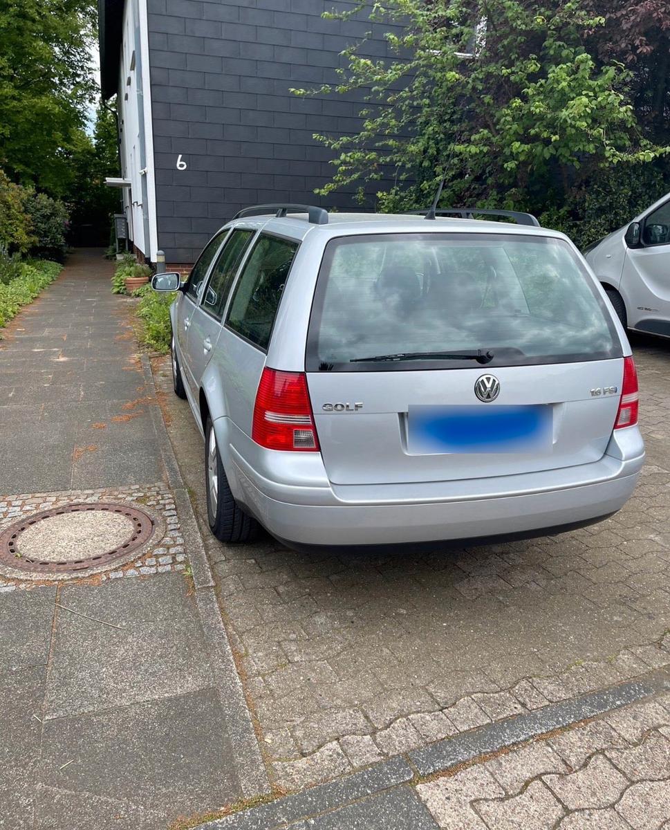 Volkswagen Golf 2004 — двигун