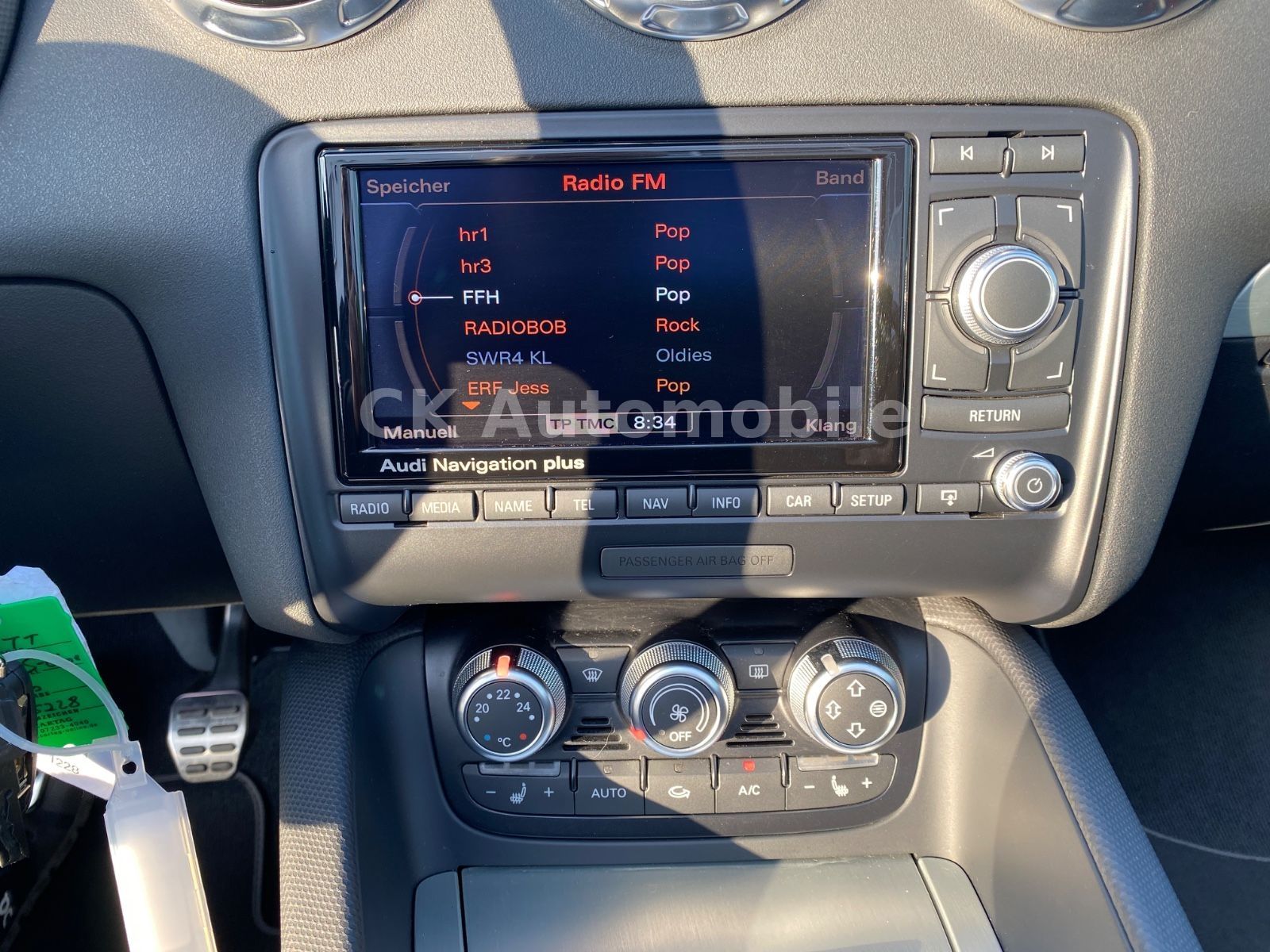 Fahrzeugabbildung Audi TT 1.8 TFSI Roadster S-Line/Navi/Bi-Xenon/PDC