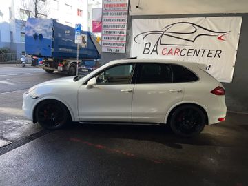 Porsche Cayenne - 7