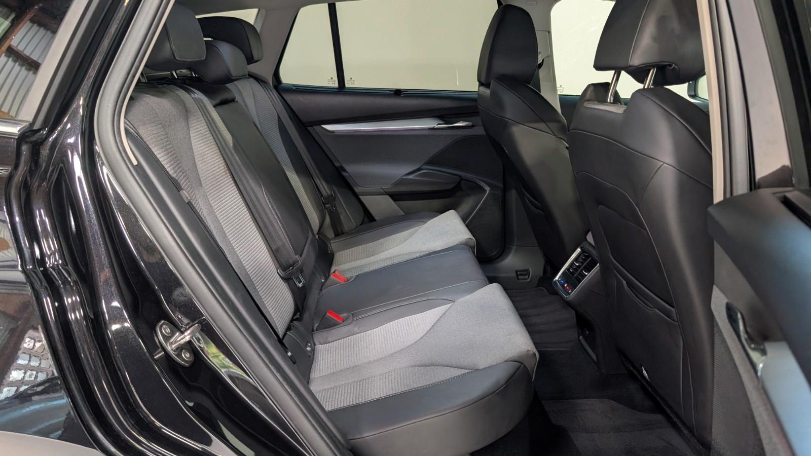 Skoda Enyaq 80 Loft ACC*SIDE*AHK*HUD*MEMO*KAM*W-PUMPE