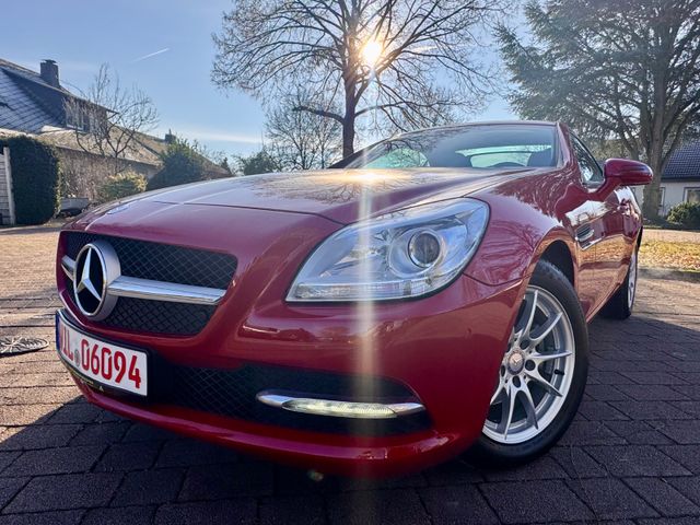 Mercedes-Benz SLK 200*PANO*AIRSCARF*PDC V+H*NAVI*1. HAND*LEDER