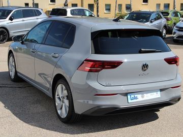 Volkswagen Golf VIII TSI Life Panoramad.