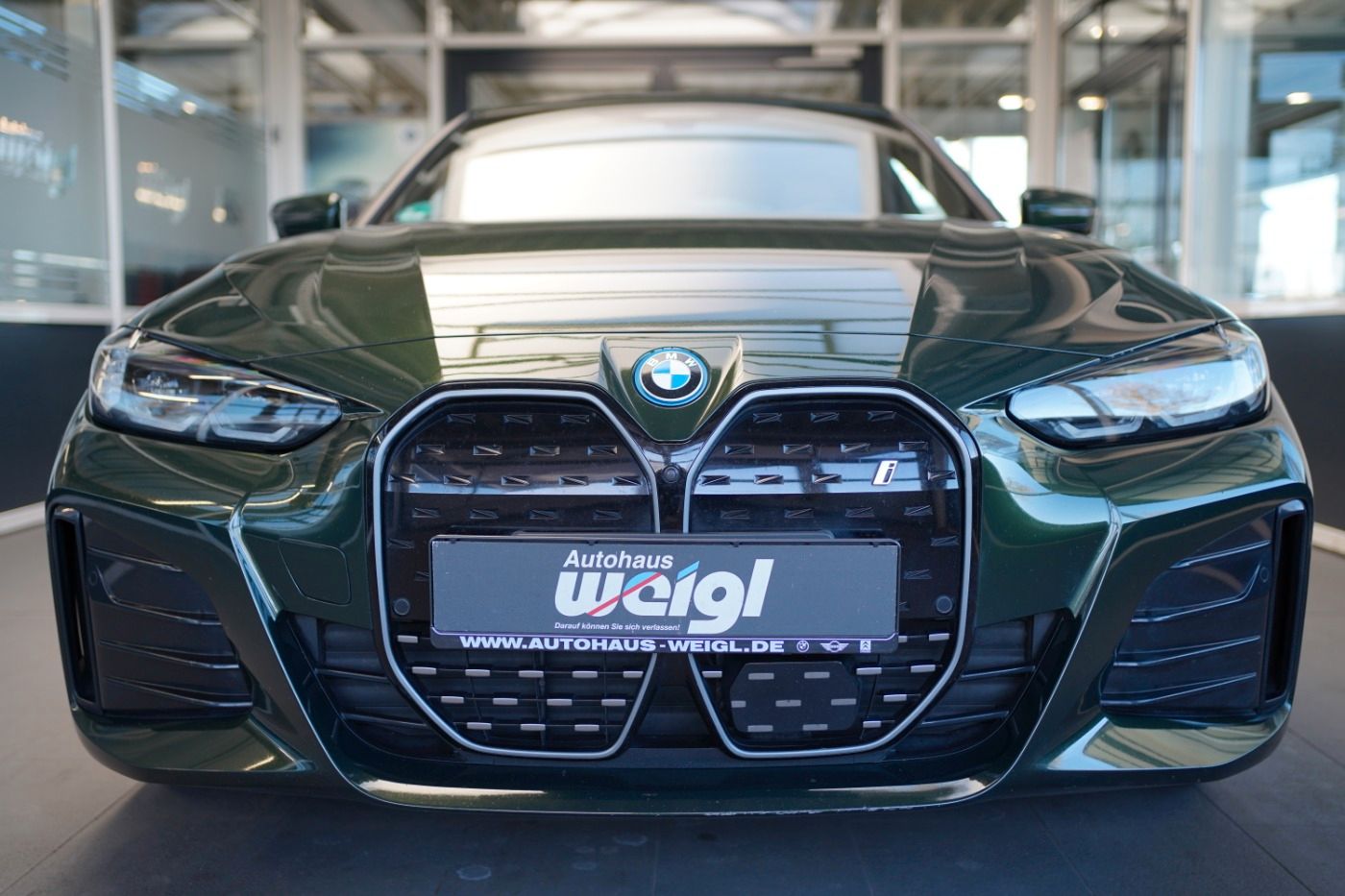 Fahrzeugabbildung BMW i4 eDrive40 GC M-Sport +ParkingAssistent+Komfort