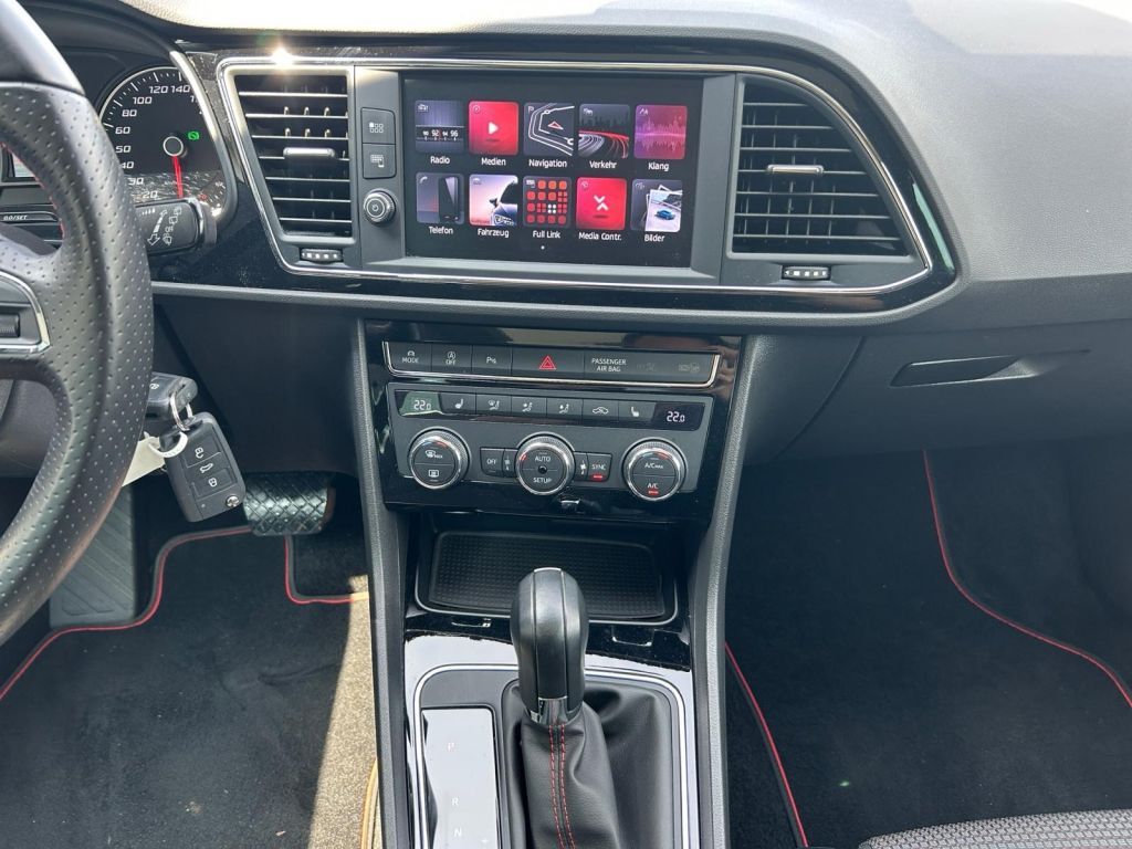 Fahrzeugabbildung SEAT Leon 1.5 TSI ACT DSG OPF FR