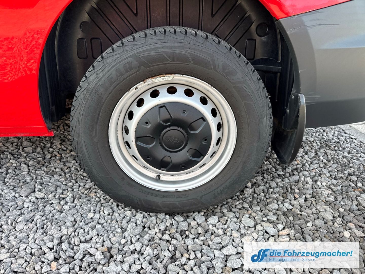 Fahrzeugabbildung Ford Transit Custom Kombi 300 L1 2.2 TDCi *1593 Expor