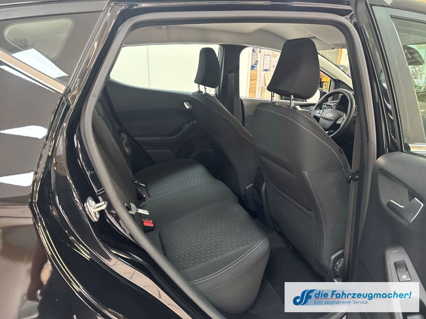 Fahrzeugabbildung Ford Fiesta Titanium 1.0 EcoBoost M-Hybrid EU6d Navi