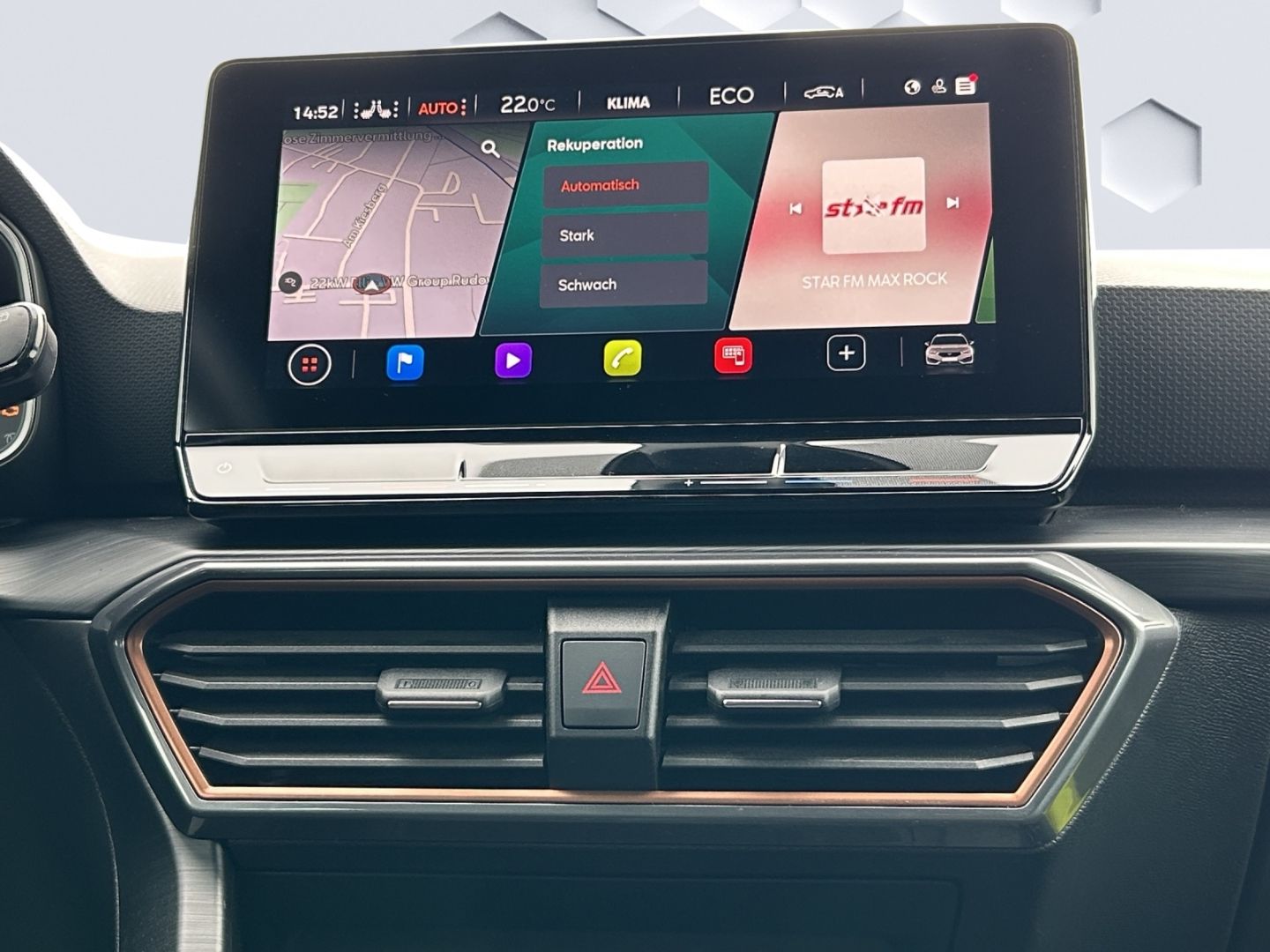 Leon 1.4 e-HYBRID DSG 110kW LED AHZV Sitzheizung