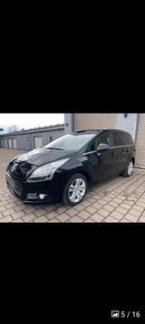 Peugeot 5008 2.0 Hdi FAP 150 Family 7-Sitze - Peugeot e-5008