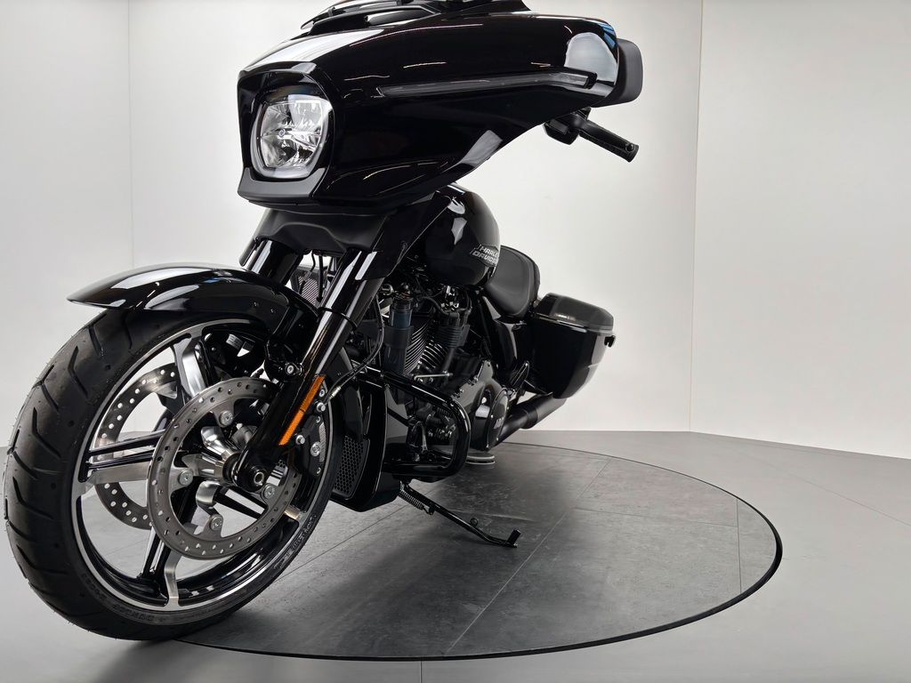 Fahrzeugabbildung Harley-Davidson STREET GLIDE *NEUWERTIG *MY25