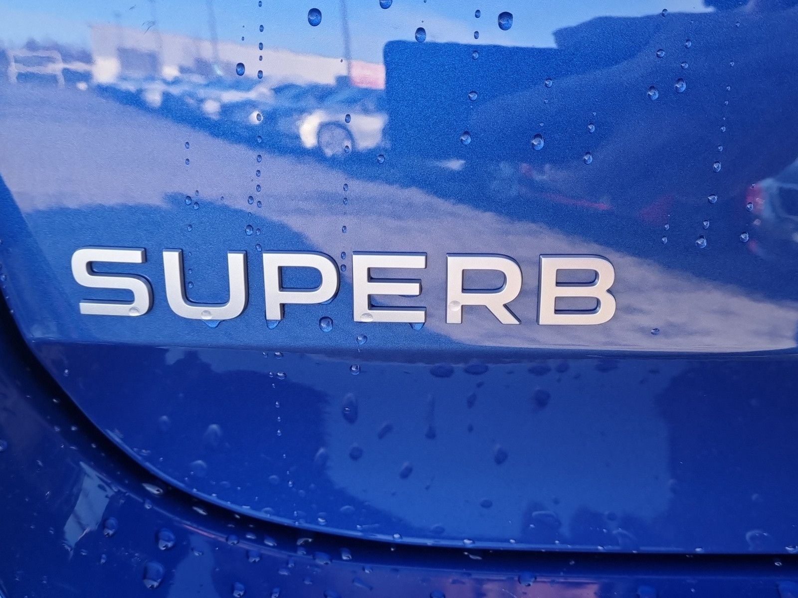 Fahrzeugabbildung SKODA Superb Combi Selection 2,0 TDI 110KW/150PS AHK
