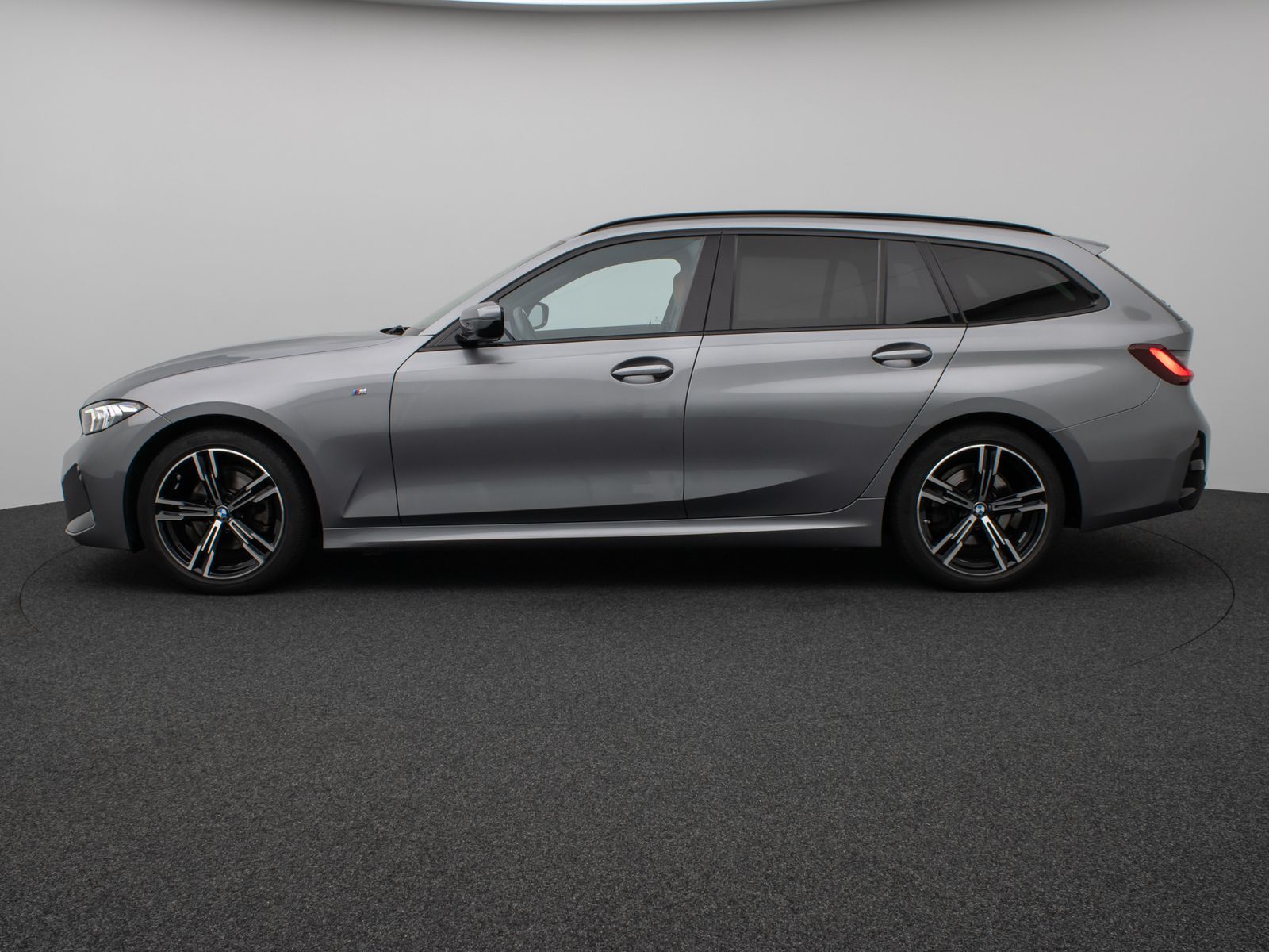 Fahrzeugabbildung BMW 320d  xD M Sport Panorama DAB HiFi PDC AHK Alarm