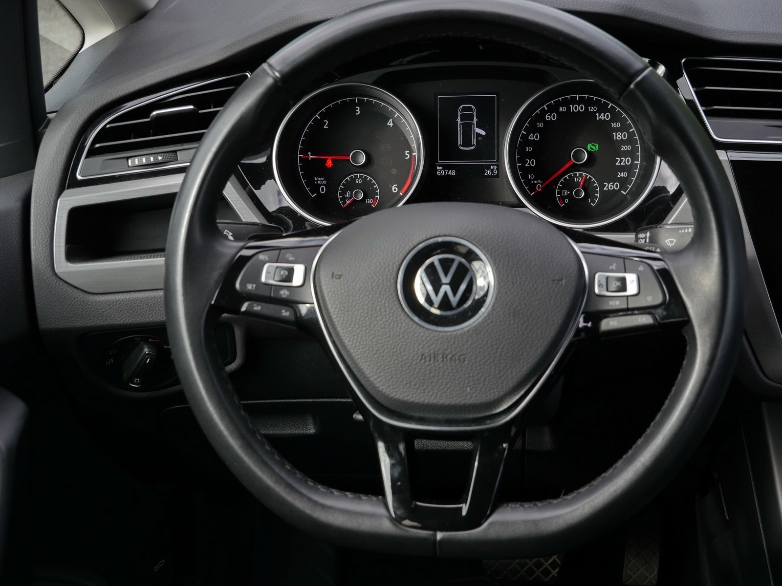 Volkswagen Touran - Bild 9