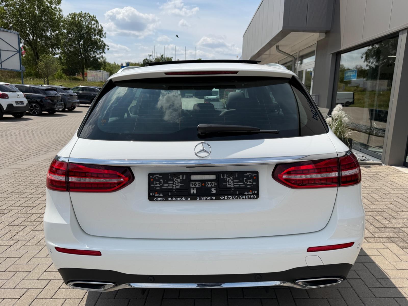 Mercedes-Benz E 220 d AMG-Line /Panoramadach/MFL