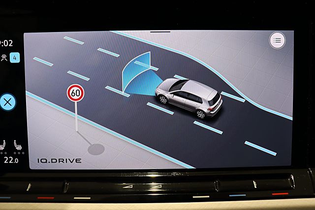Golf 1.5 TSI Life LED NAVI KLIMA SHZ DAB BT PDC