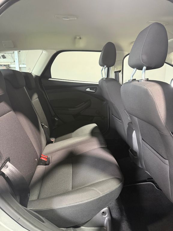 Ford Focus - Bild 19