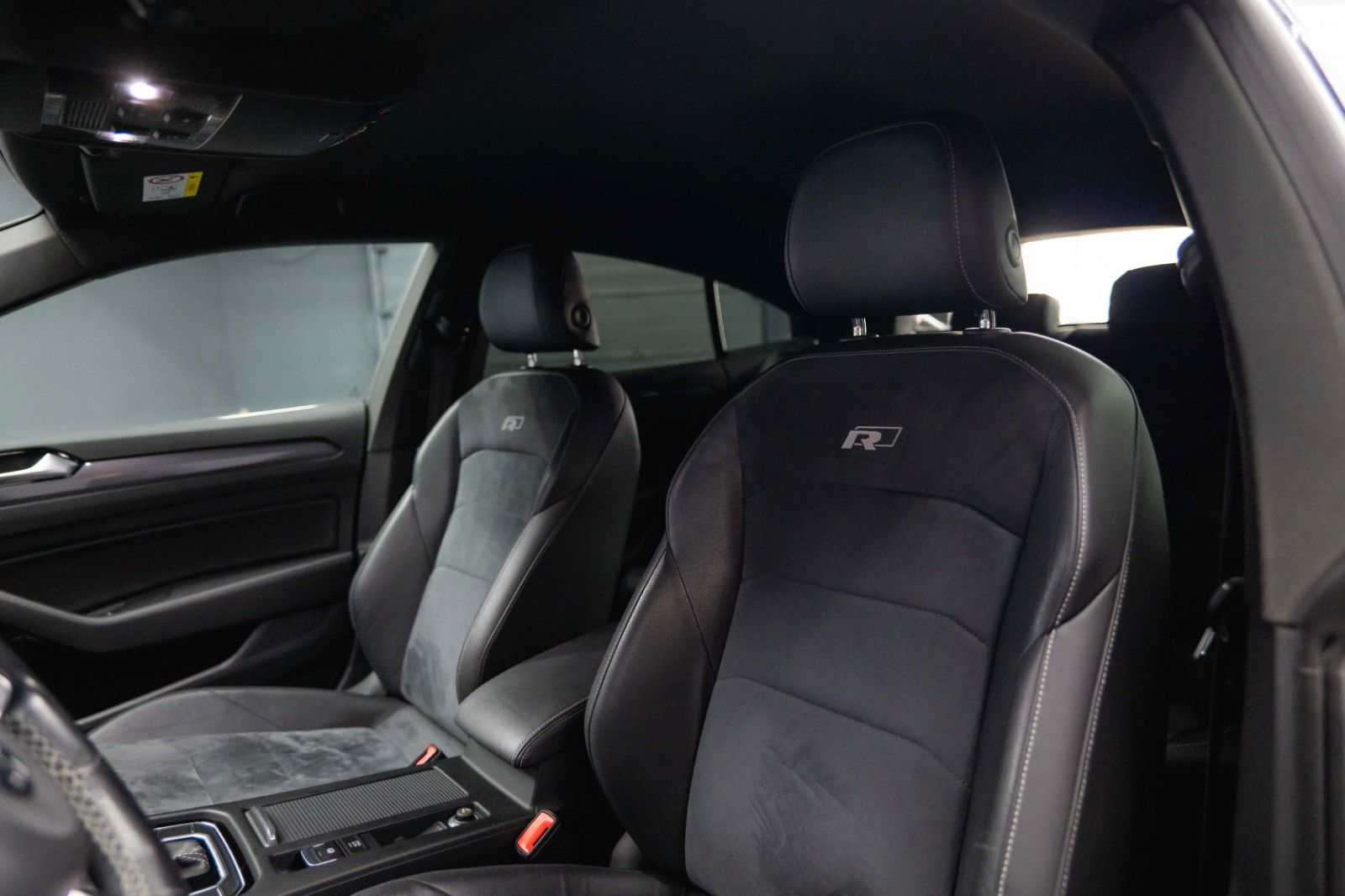 Fahrzeugabbildung Volkswagen Arteon R-Line+ | ACC | Massage | LED | 19 Zoll