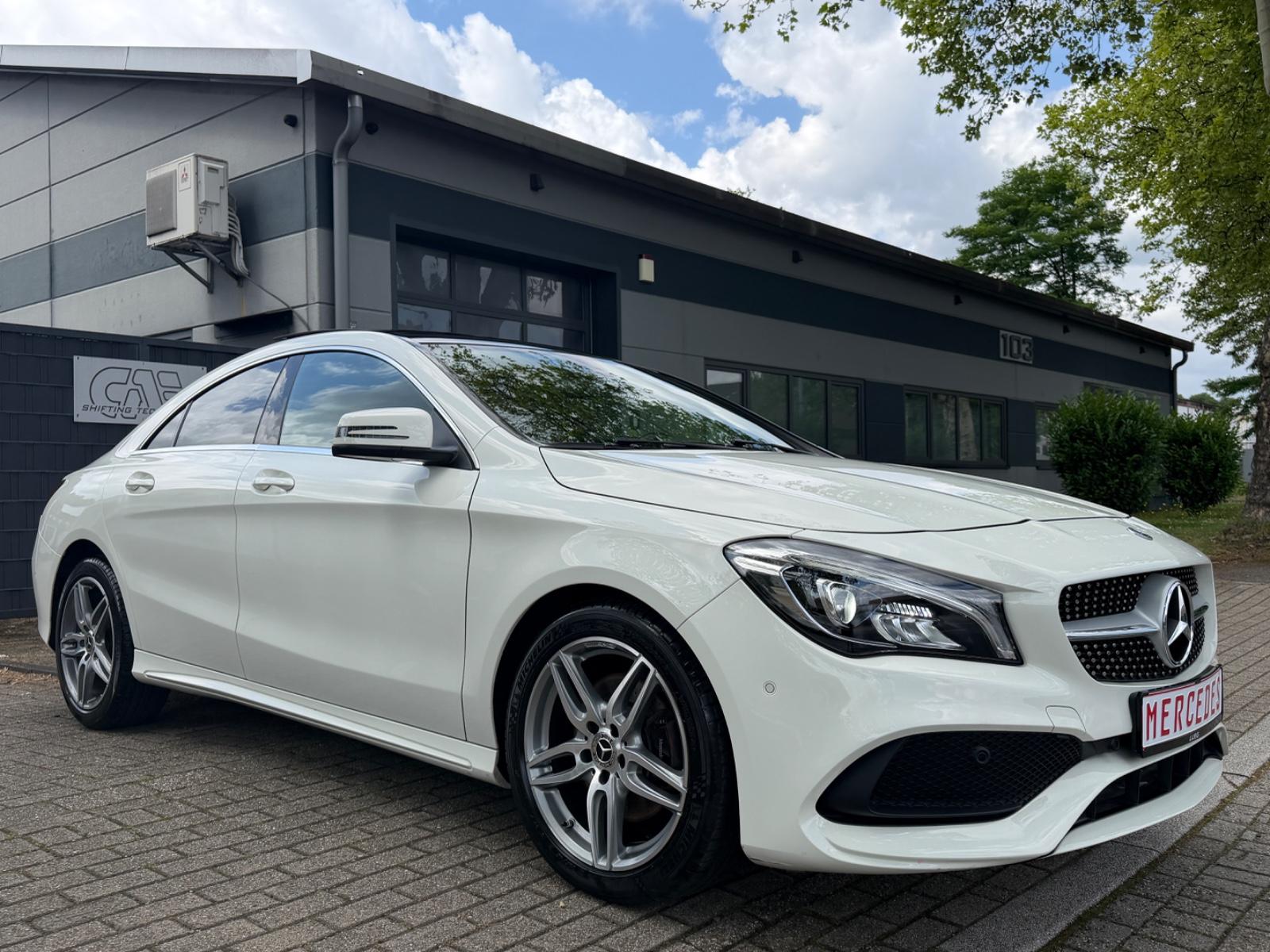 Mercedes-Benz CLA 220 AMG Line Panorama LED Alcantara