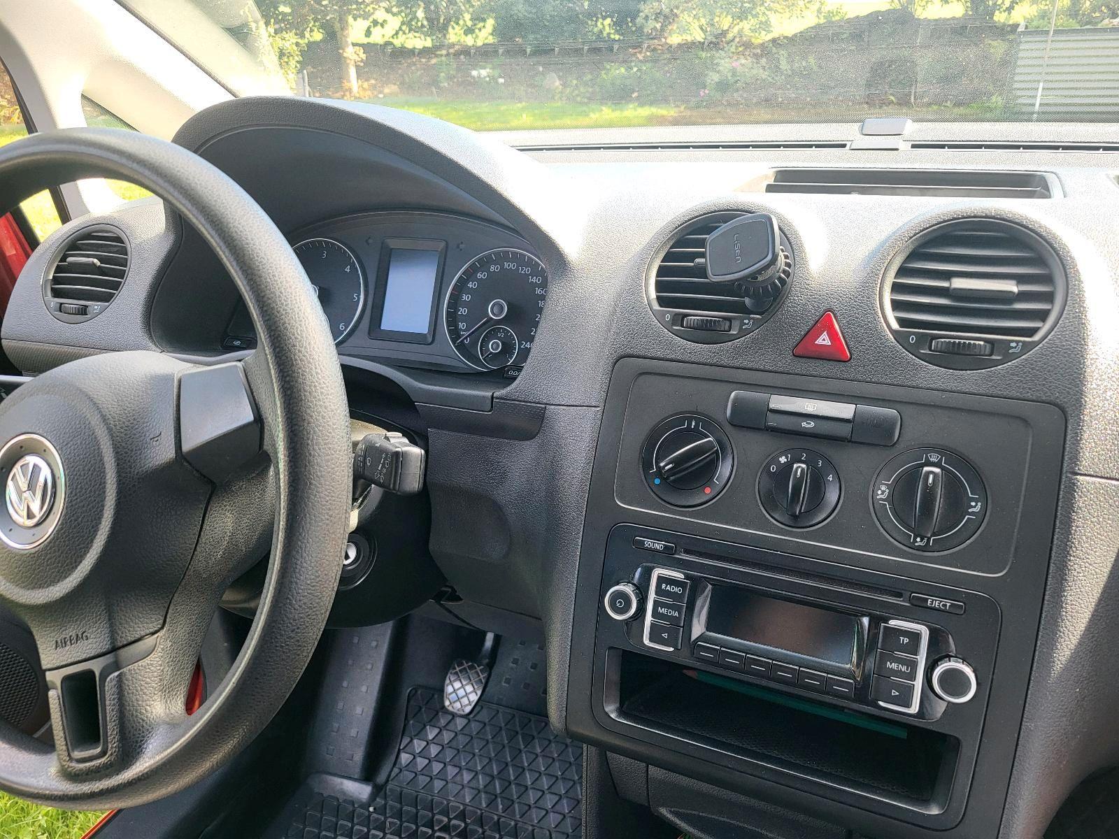 Volkswagen Caddy 2011 — photo 10