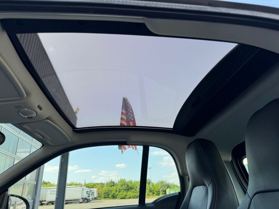 Fahrzeugabbildung Smart ForTwo Leder Lorinser Breitbau