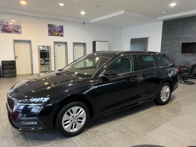 Skoda OCTAVIA 2.0TDI*DSG*NAV*VIRTUAL*LED*AHK*KEY*KAM*1