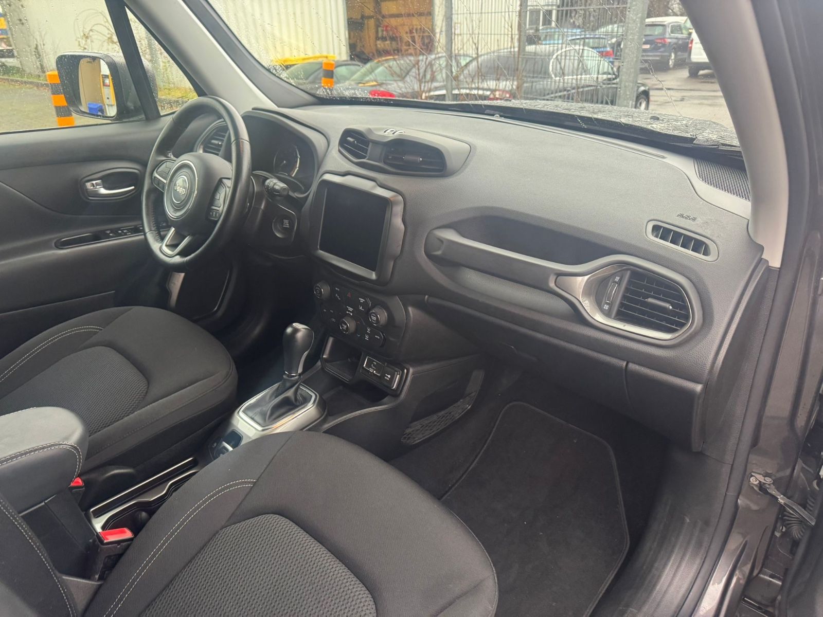 Fahrzeugabbildung Jeep Renegade Limited FWD LED+Navi+Automatik