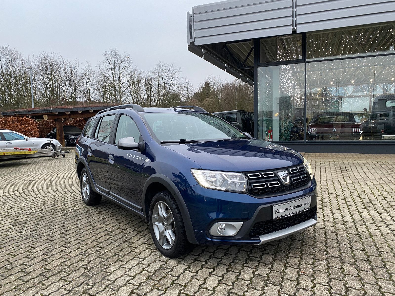 Fahrzeugabbildung Dacia Logan MCV II Stepway 90 PS+KLIMA+SHZ+TÜV-NEU