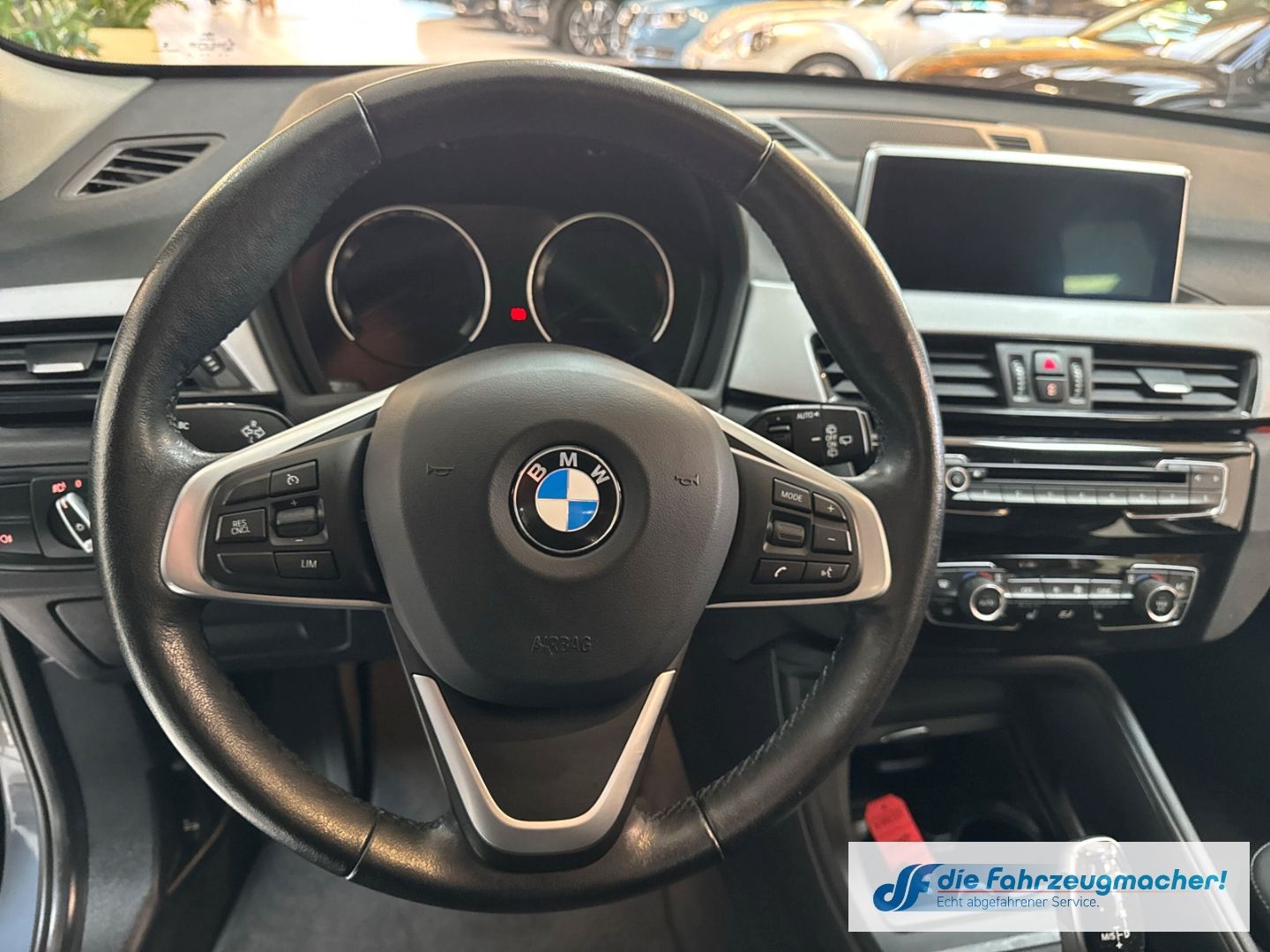 Fahrzeugabbildung BMW X1 sDrive 18 i Advantage Sound Sportsi. LED el.H