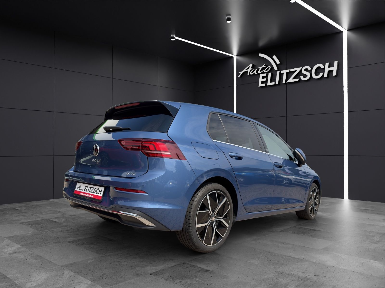 Fahrzeugabbildung Volkswagen Golf VIII EDITION 50 Matrix Navi ACC AHK PANO HU