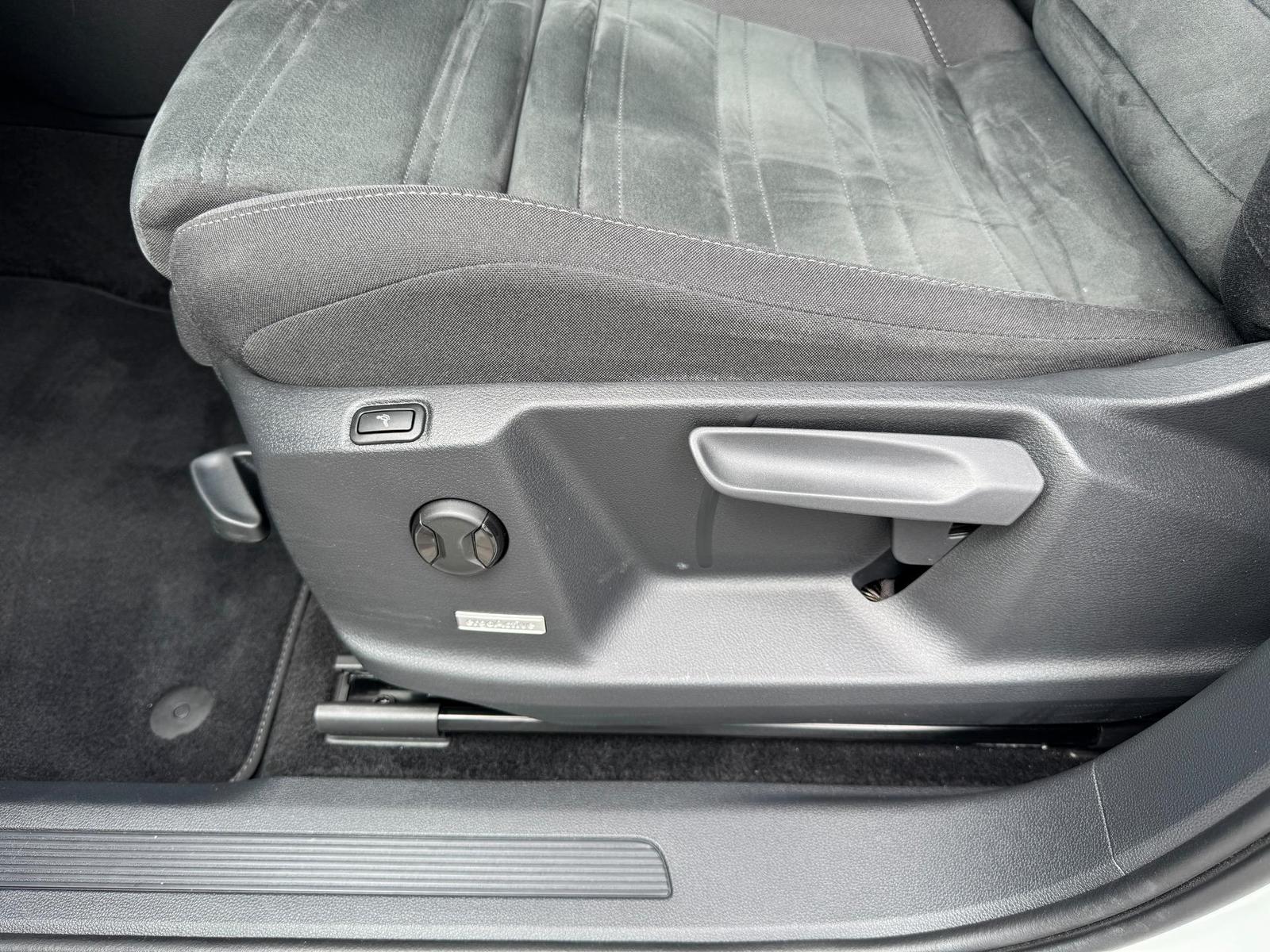 Volkswagen Touran Highline 1.5 TSI ACT OPF LED+NAVI+EasyOpe, миниатюра 16