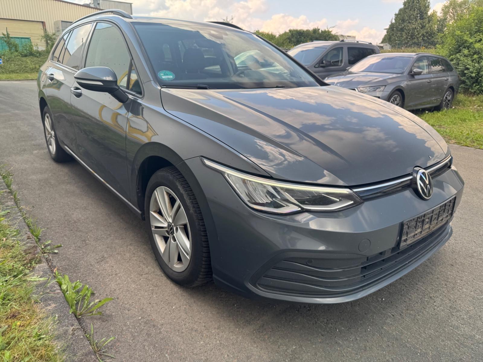 Volkswagen Golf VIII Variant Life