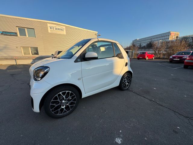 Smart ForTwo fortwo Cabrio EQ+22+Leder+Navi