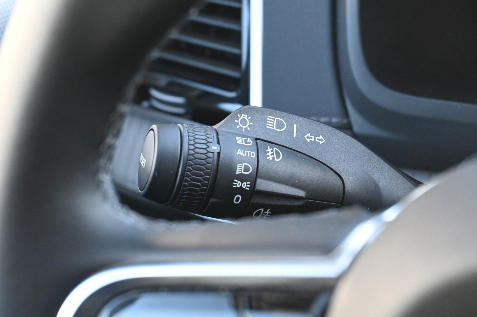 Fahrzeugabbildung Volvo XC90 B5D AWD Ultimate Bright*LED*PANO*STHZ*360*