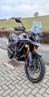 Suzuki  V-Strom 800 DE Black - Suzuki Motorräder in Chemnitz