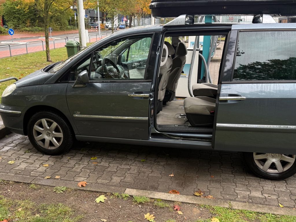 Peugeot 807