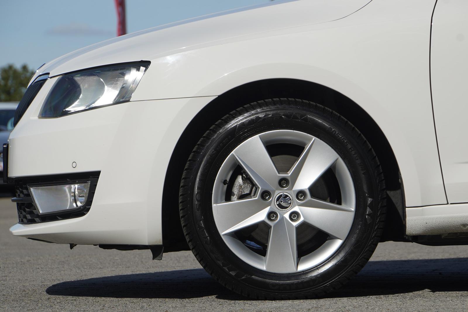 Skoda Octavia Combi 1.4 TSI DSG Klimaaut. Sitzheizung