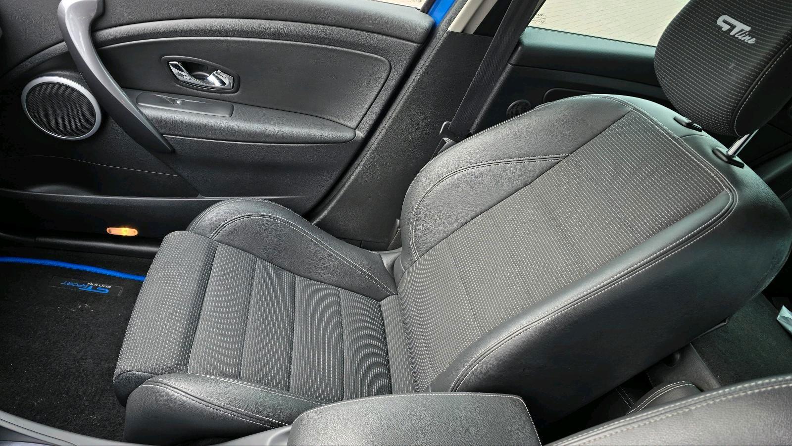 Renault Megane 2012 — photo 11