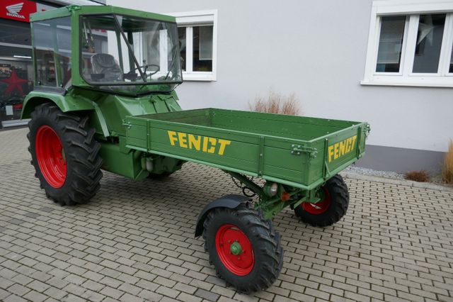 Fendt Geräteträger F 250 GTS mit Servolenkung.