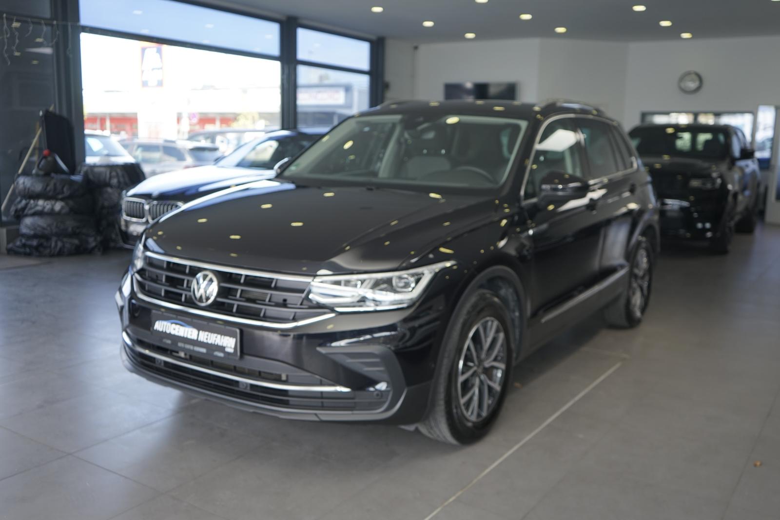 Volkswagen Tiguan Life+NAVI+KAMERA+KEYLESS GO+TOTWINKEL+PDC