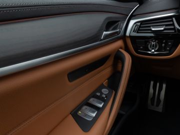 Fahrzeugabbildung BMW 540d xDr Tour M Sport Pano H/K Kamera 360° Air