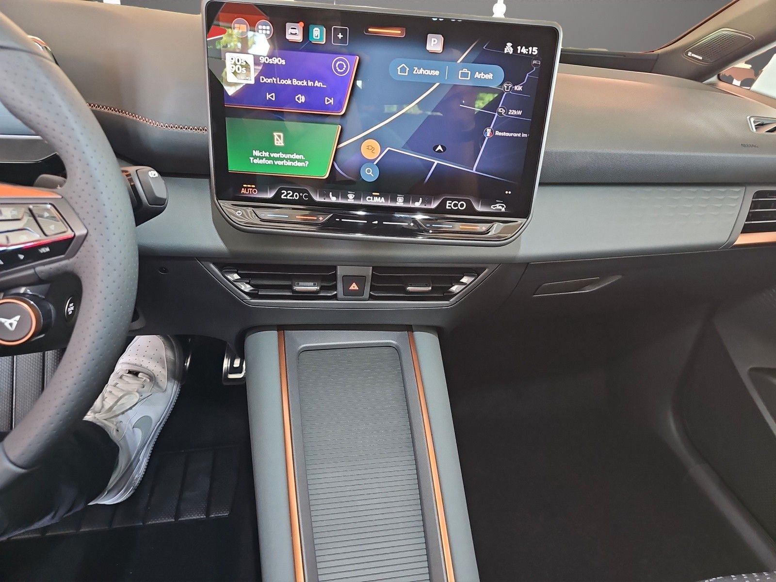 Fahrzeugabbildung CUPRA Born VZ 240KW 79kWh SENNHEISER/PANO/DCC/20"/AR