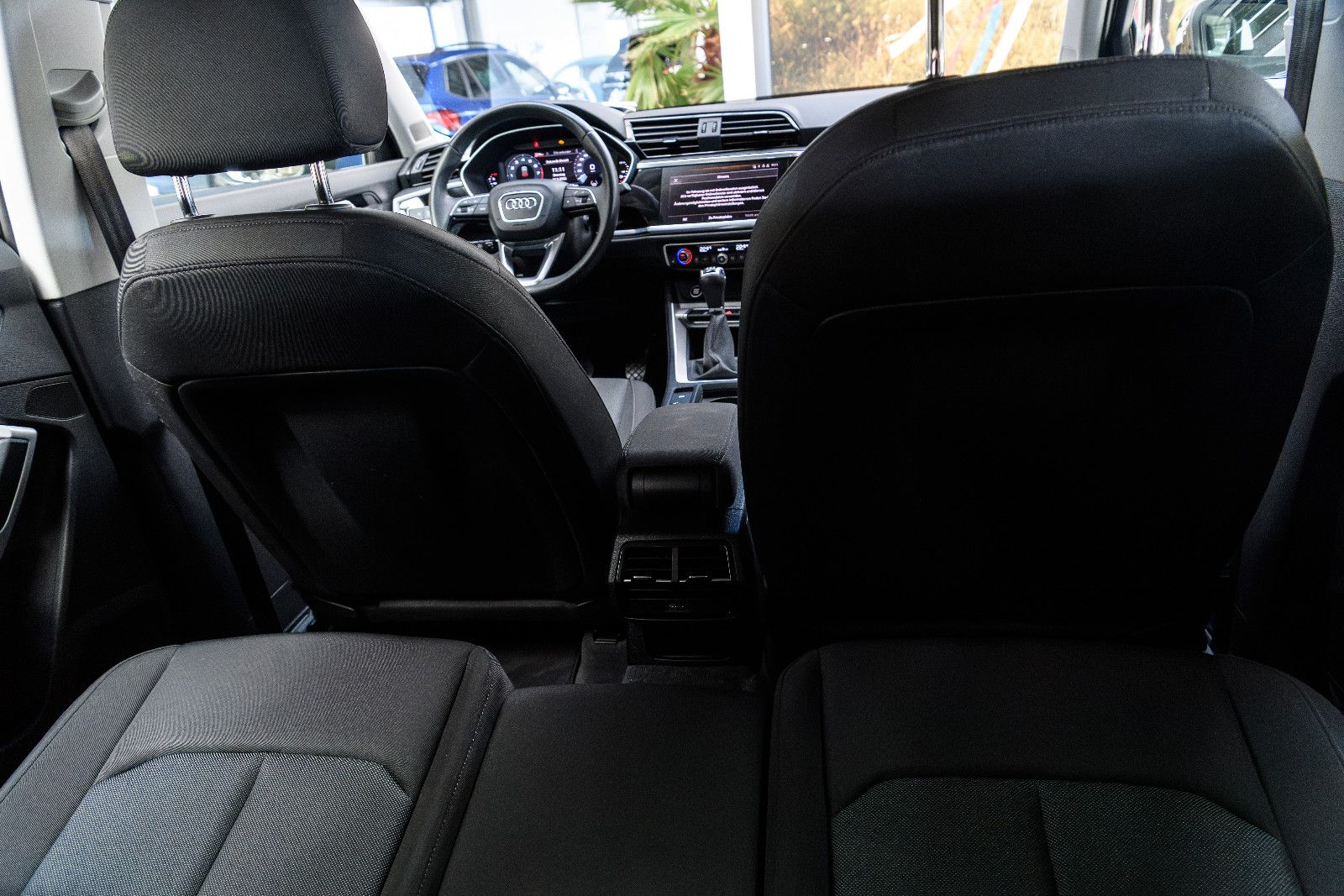 Fahrzeugabbildung Audi Q3 35 TFSI advanced +LED +KAMERA +NAVI +AHK