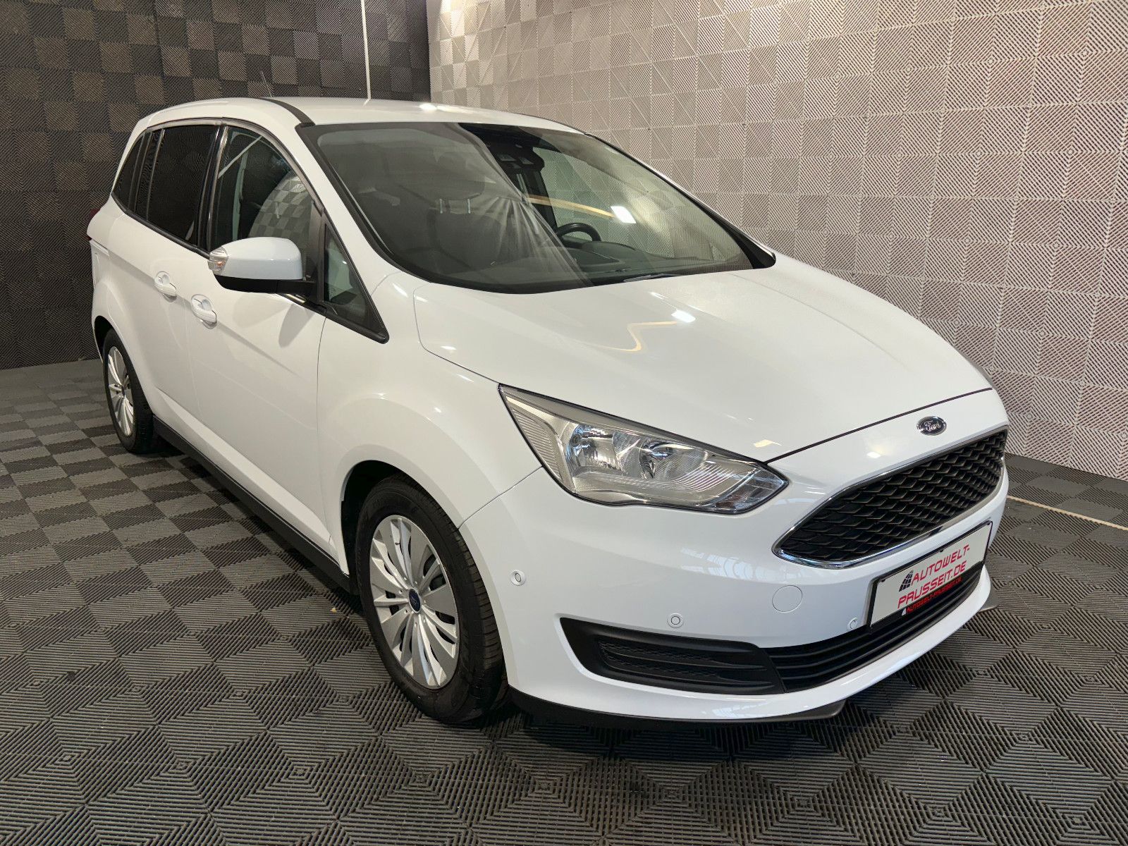 Gebrauchtwagen Ford Grand C-Max Grand C-Max Trend*R.KAM*AHK-AUDISYS.-SHZ-TEMP in Horb am Neckar