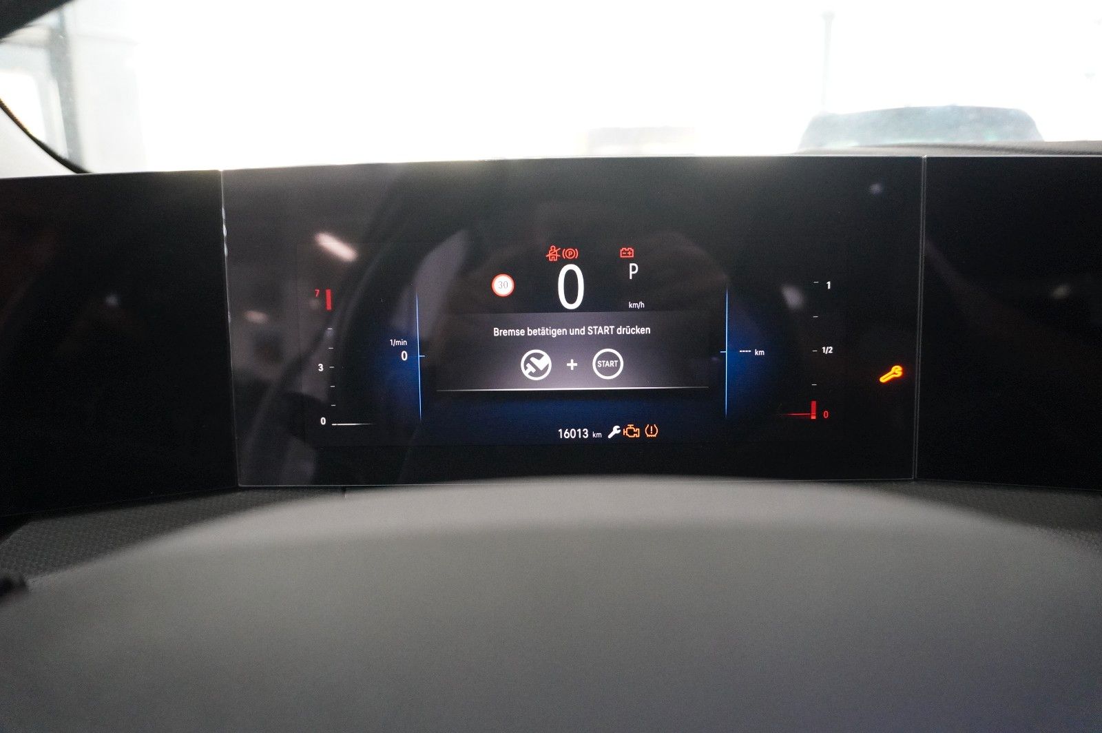 Fahrzeugabbildung Opel Astra L Lim. 1.2T ELEGANCE NAVI/LED/KAMERA/SPORT