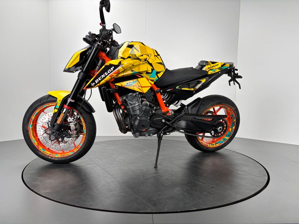Fahrzeugabbildung KTM 890 DUKE R *DUNLOP-EDITION *SC-PROJECT