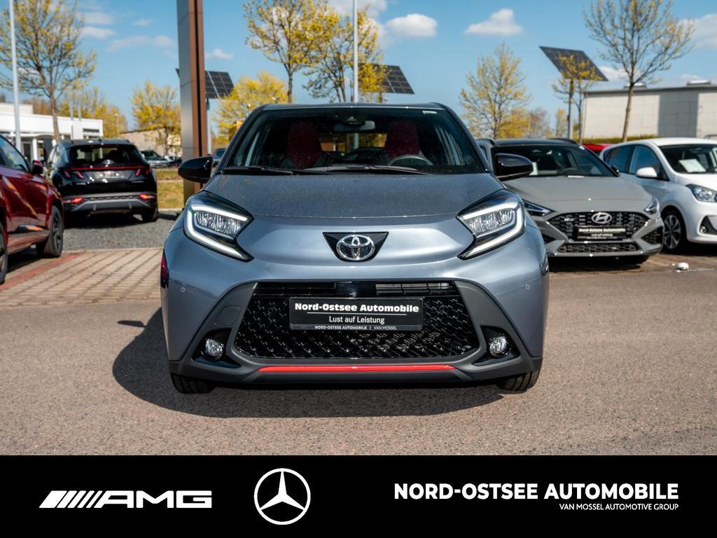 Toyota AYGO X 1.0 UNDERCOVER KAMERA TEMPO SITZHZG