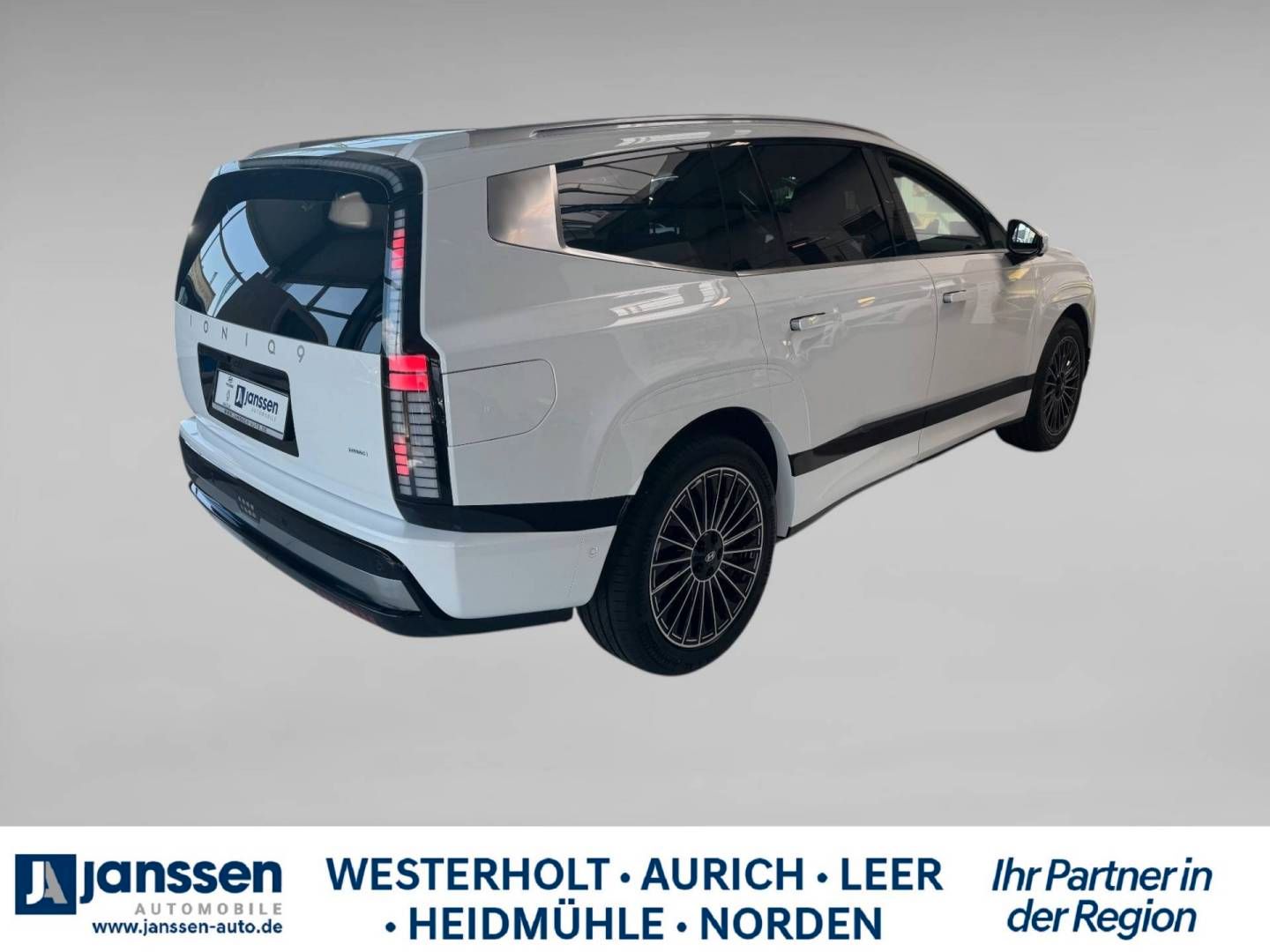 Fahrzeugabbildung Hyundai IONIQ 9 UNIQ Panorama-Glas-Schiebedach, Swivel-P