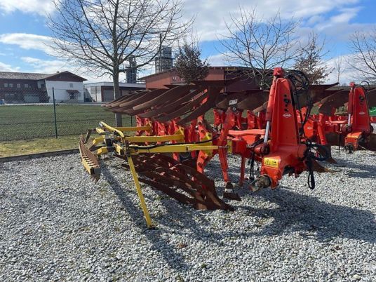 KUHN Vari-Master 153 mit Schollencracker